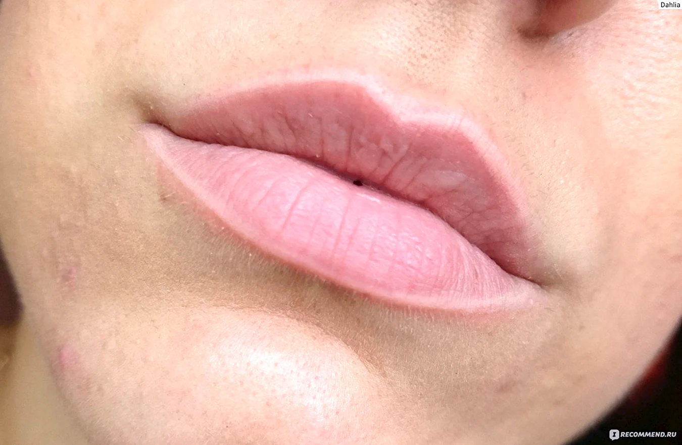 Перманентный макияж губ нюдовый