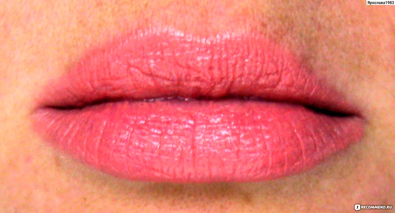 Пермпермамент губ персиковый цвет