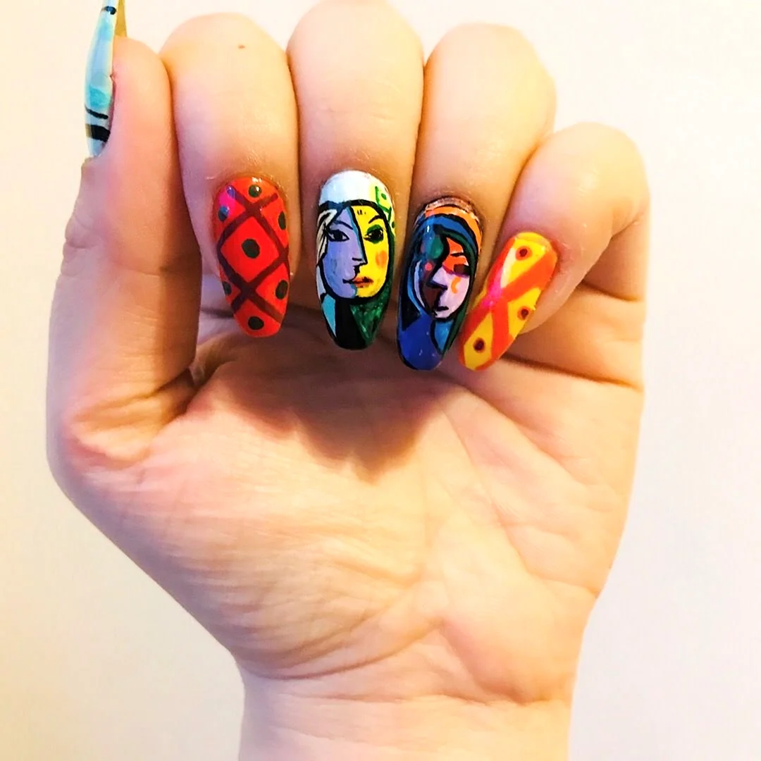 Пикассо на ногтях