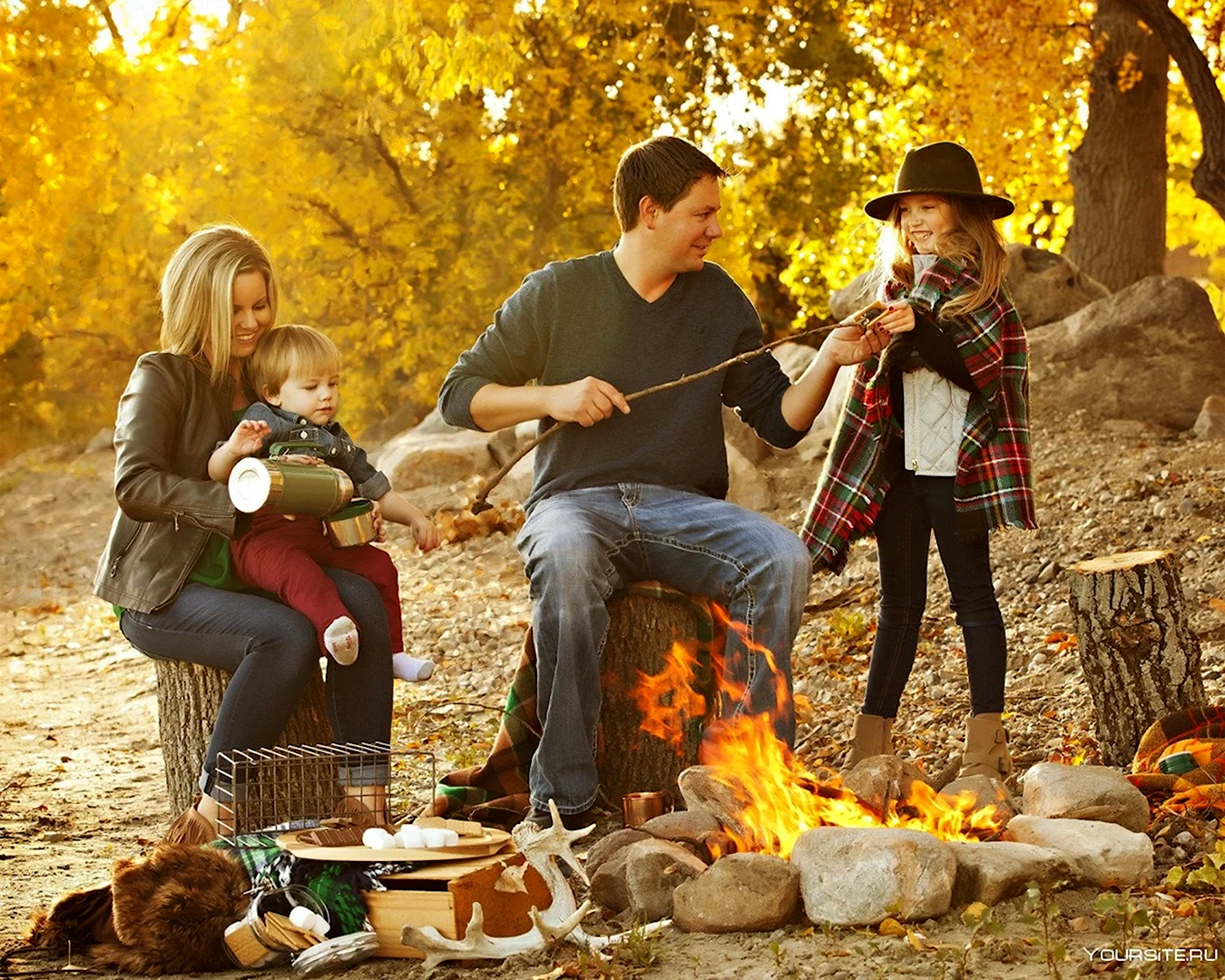 Пикник с семьей на природе