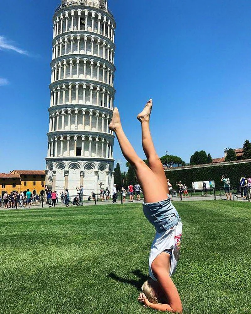 Пизанская башня Италия и туристы