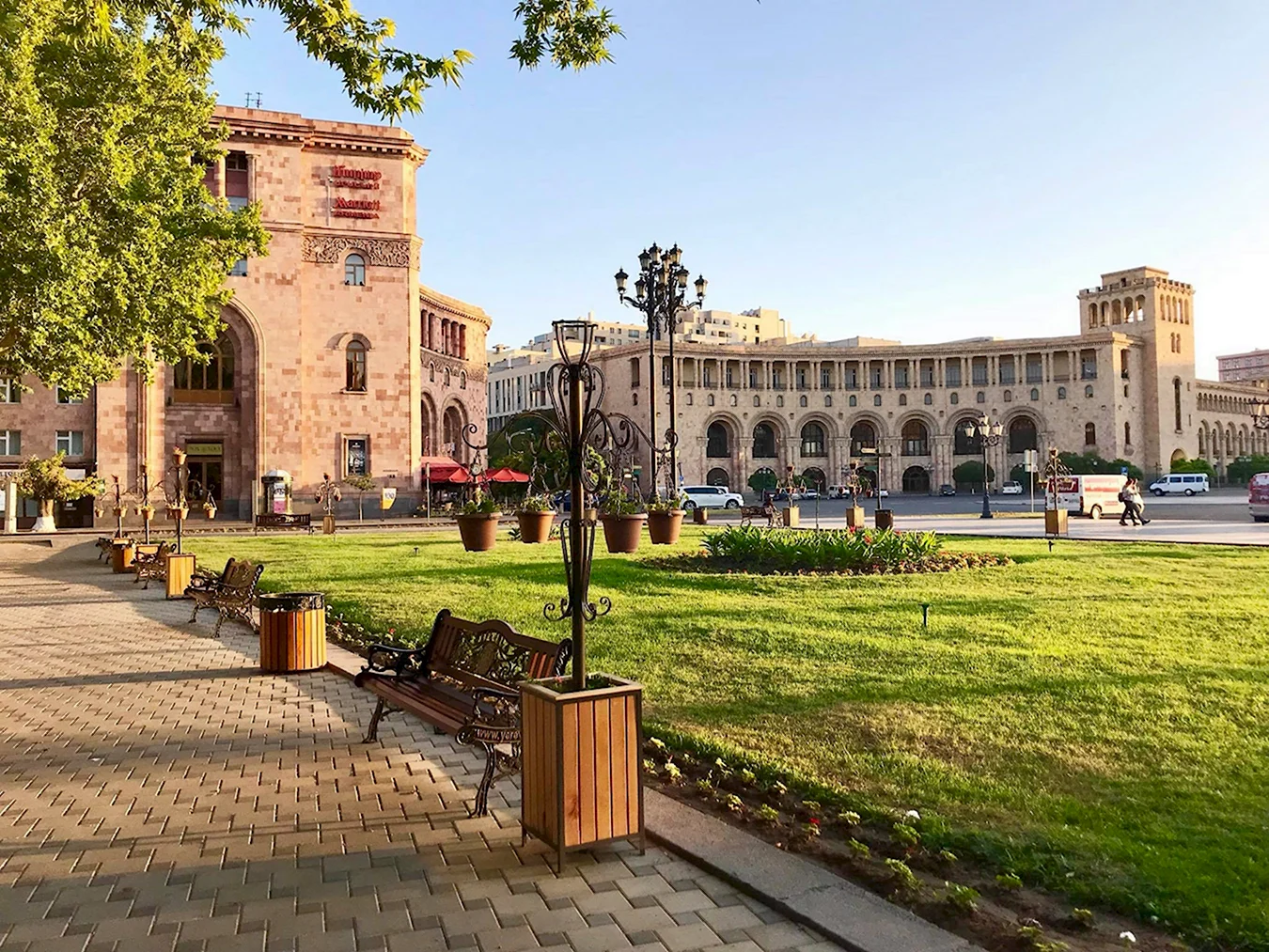 Площадь революции Ереван