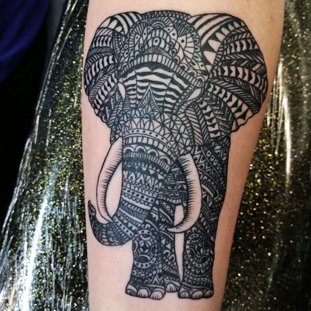 Полинезийский слон тату