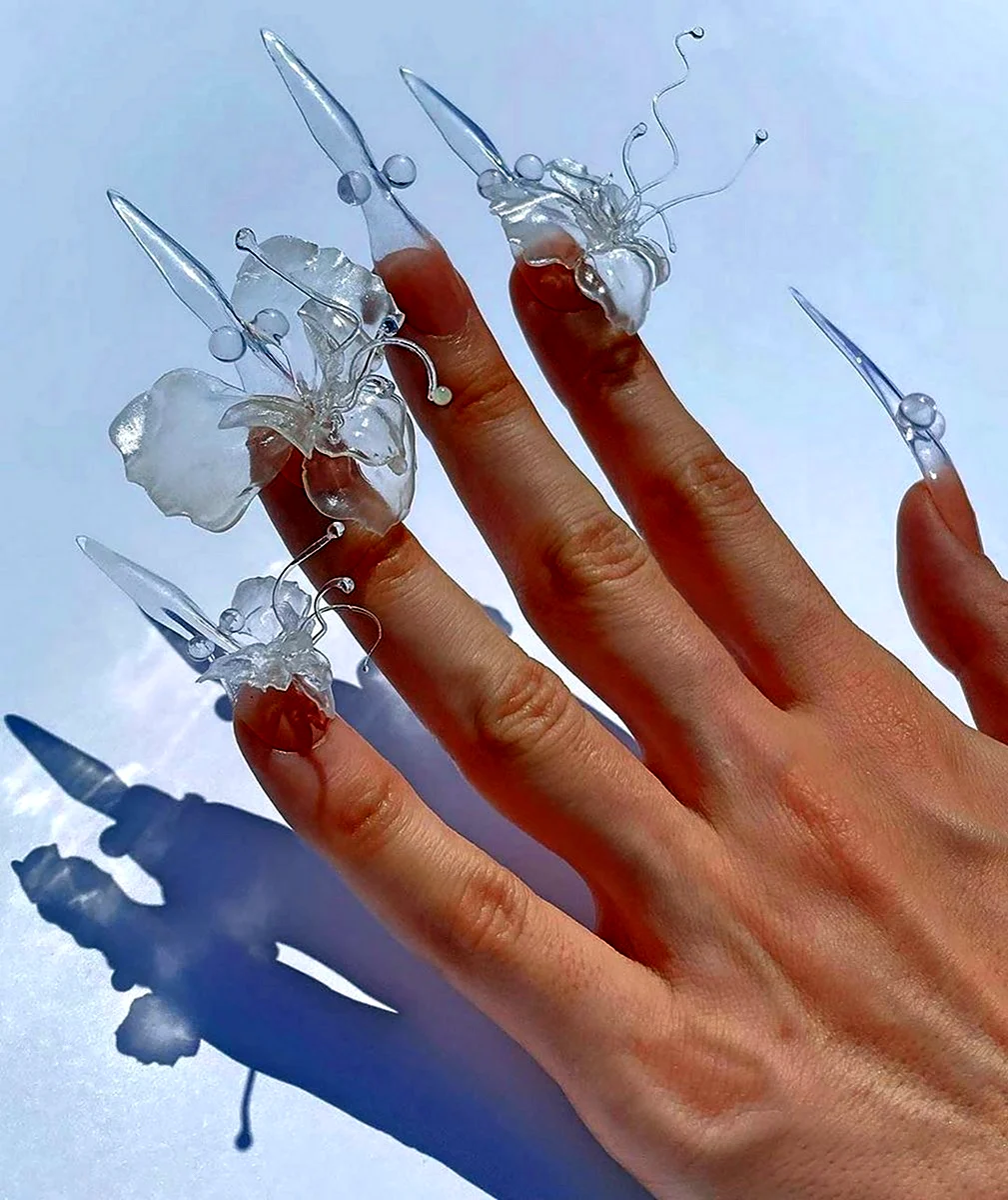 Прозрачные нарощенные ногти