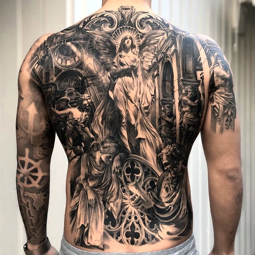 Религиозные тату на спине мужские