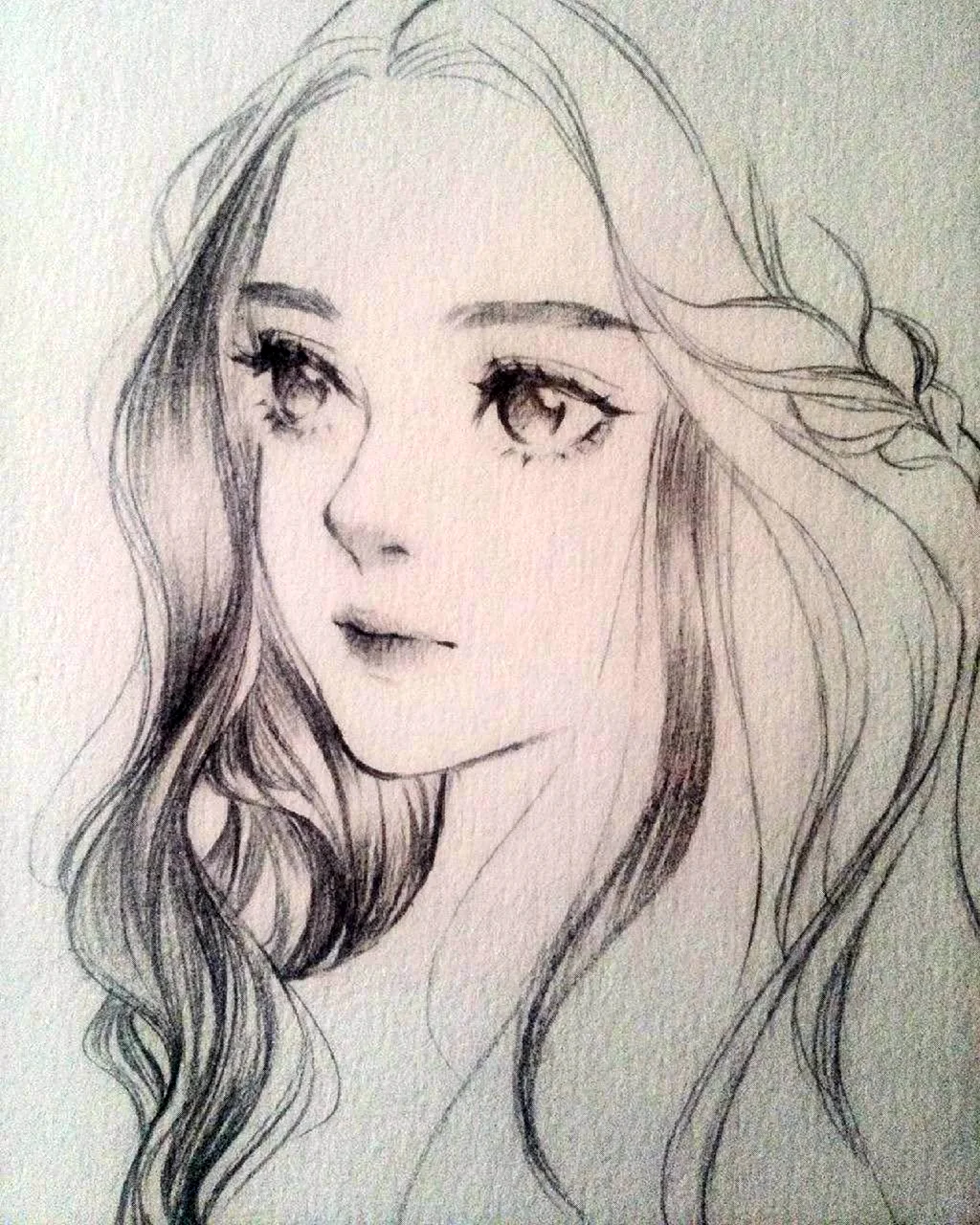 Рисунок девушки карандашом
