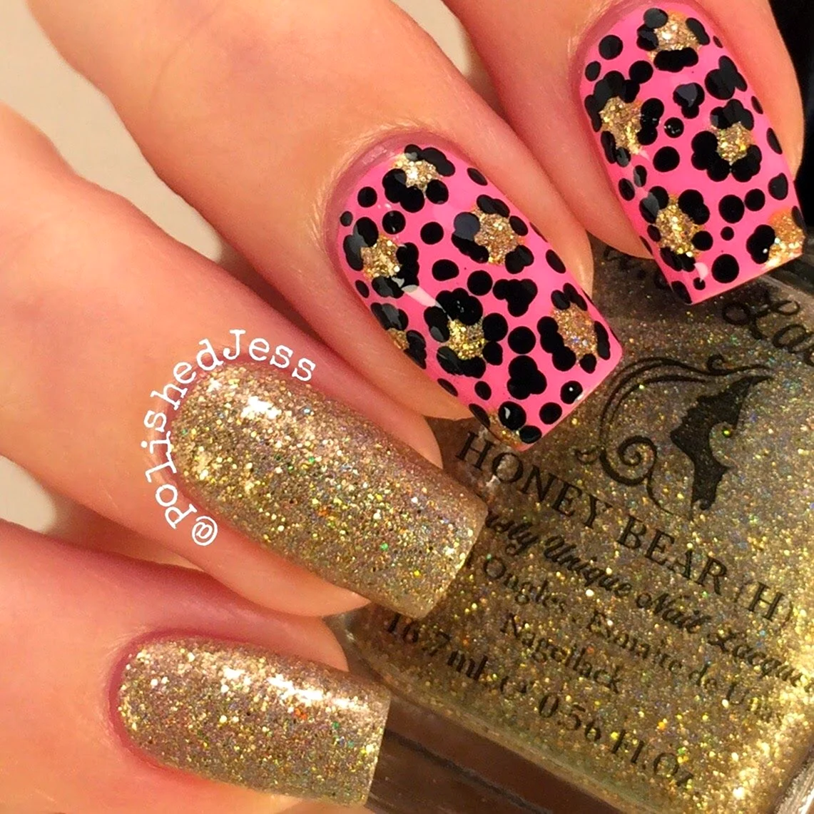 Розовые ногти с леопардовым принтом