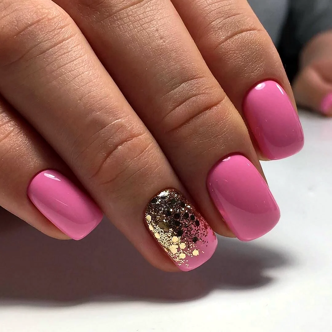 Розовый гель для ногтей