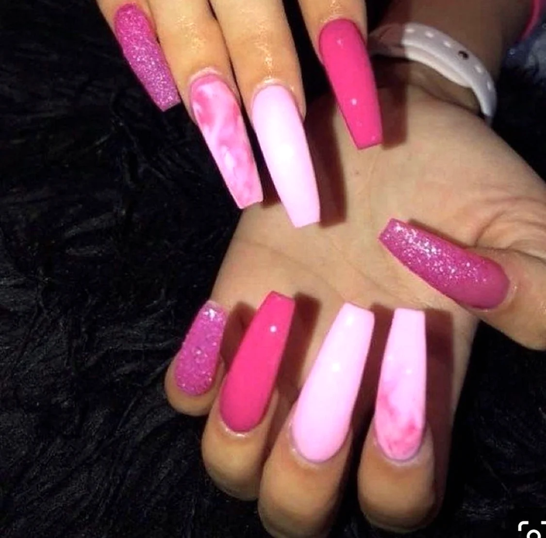 Розовый маникюр на длинные ногти