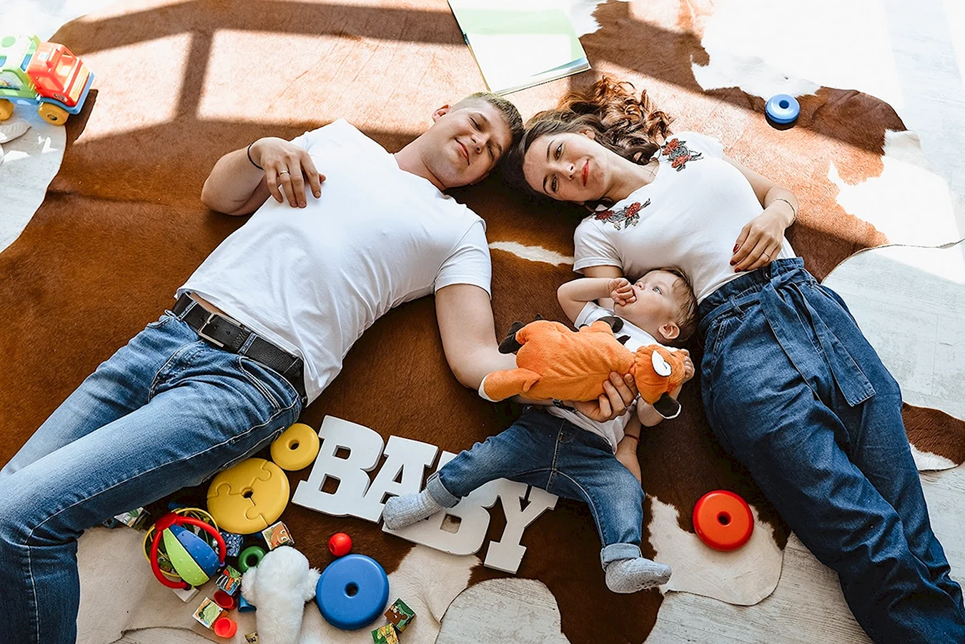 Семейная фотосессия дома с малышом
