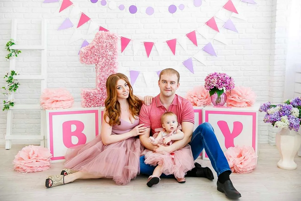 Семейная фотосессия в розовом