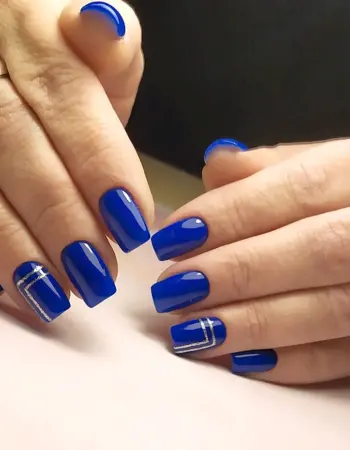 Синие ногти маникюр