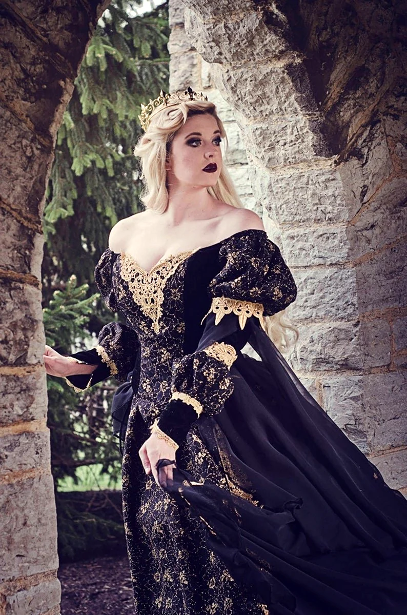 Средневековые Свадебные платья королевы