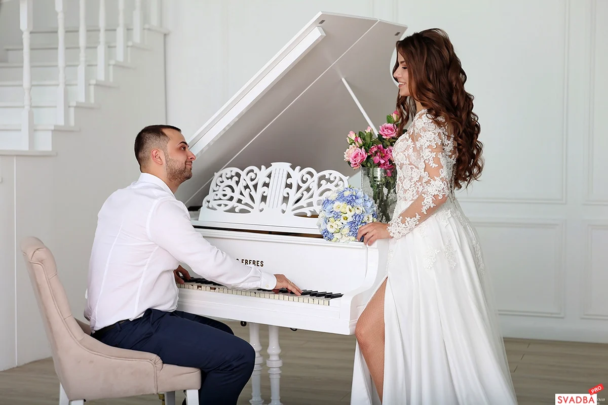 Свадебная фотосессия с роялем