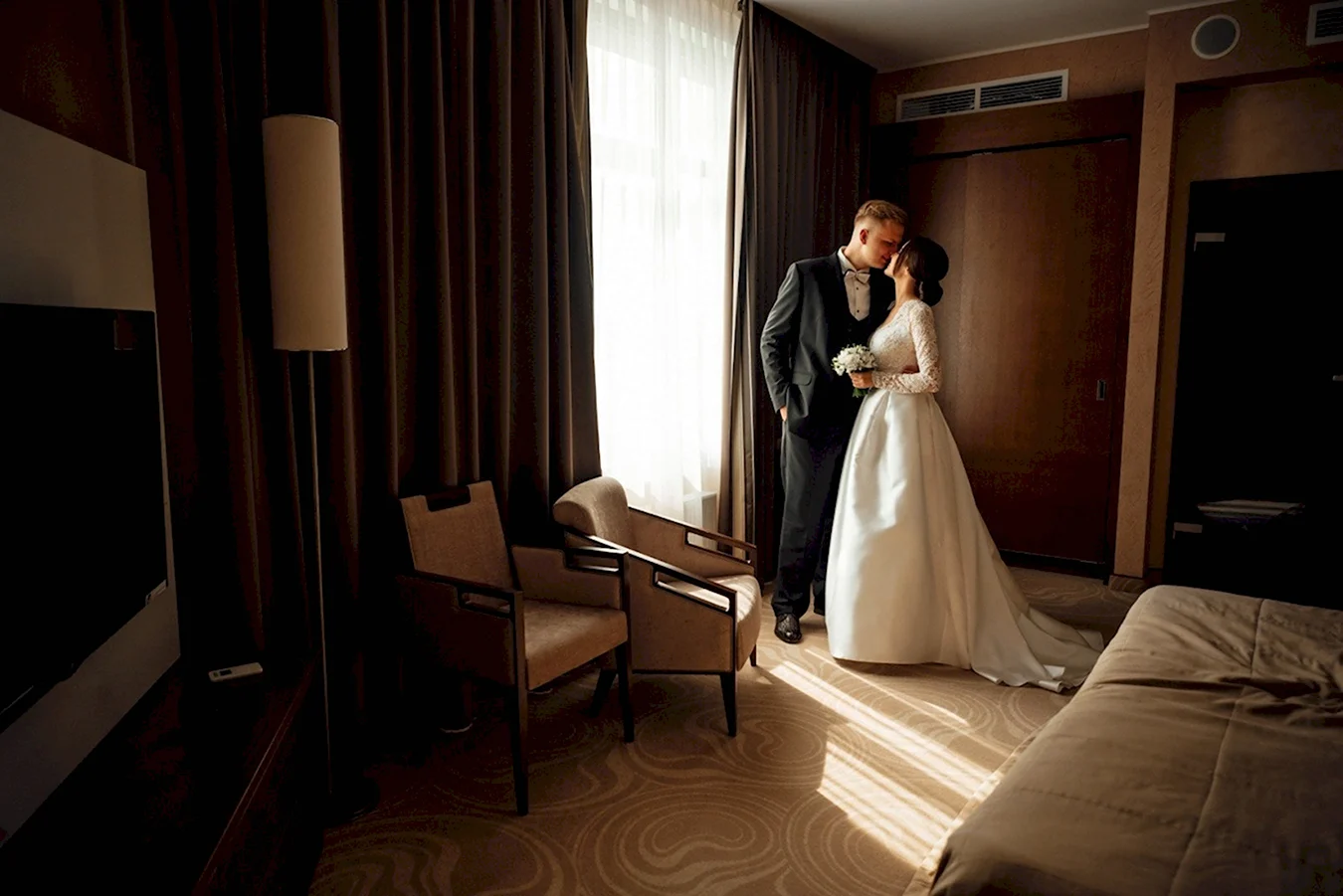 Свадебная фотосессия в гостинице