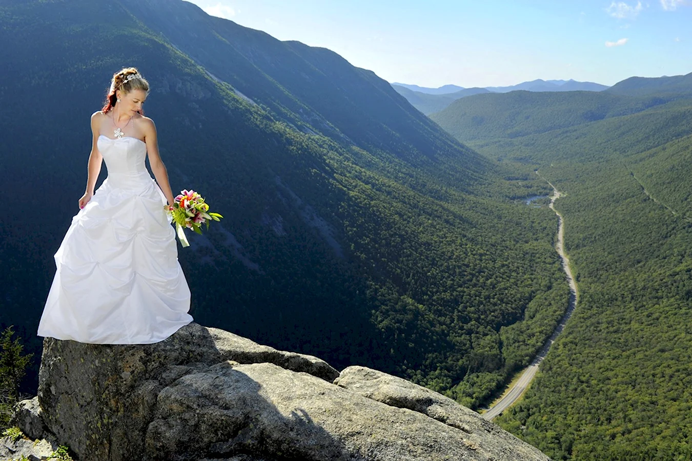 Свадебное платье в горах