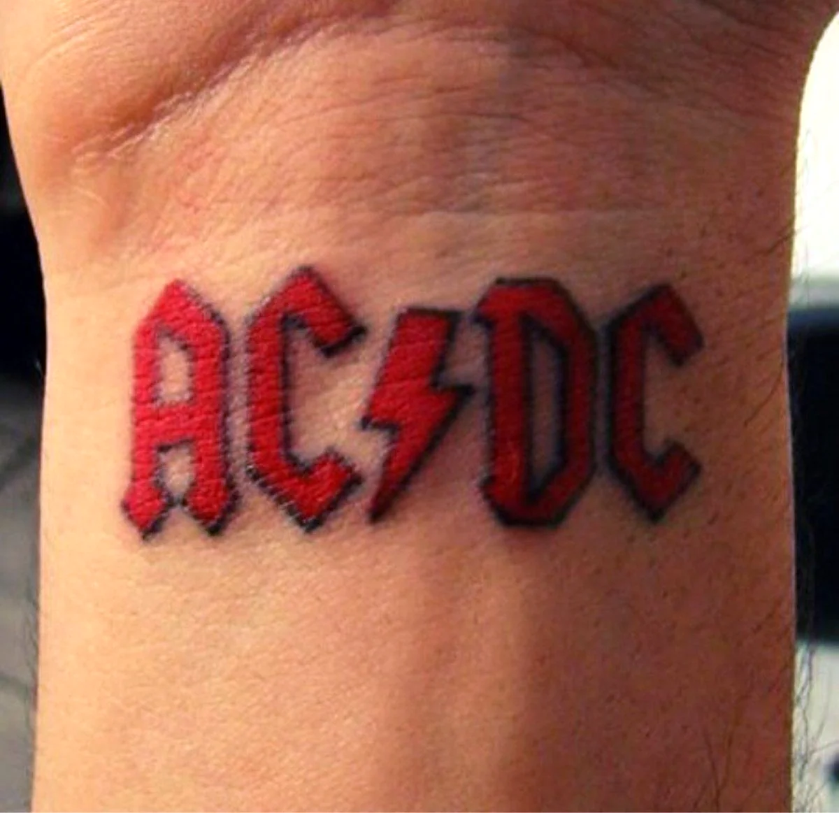 Тату группы AC DC