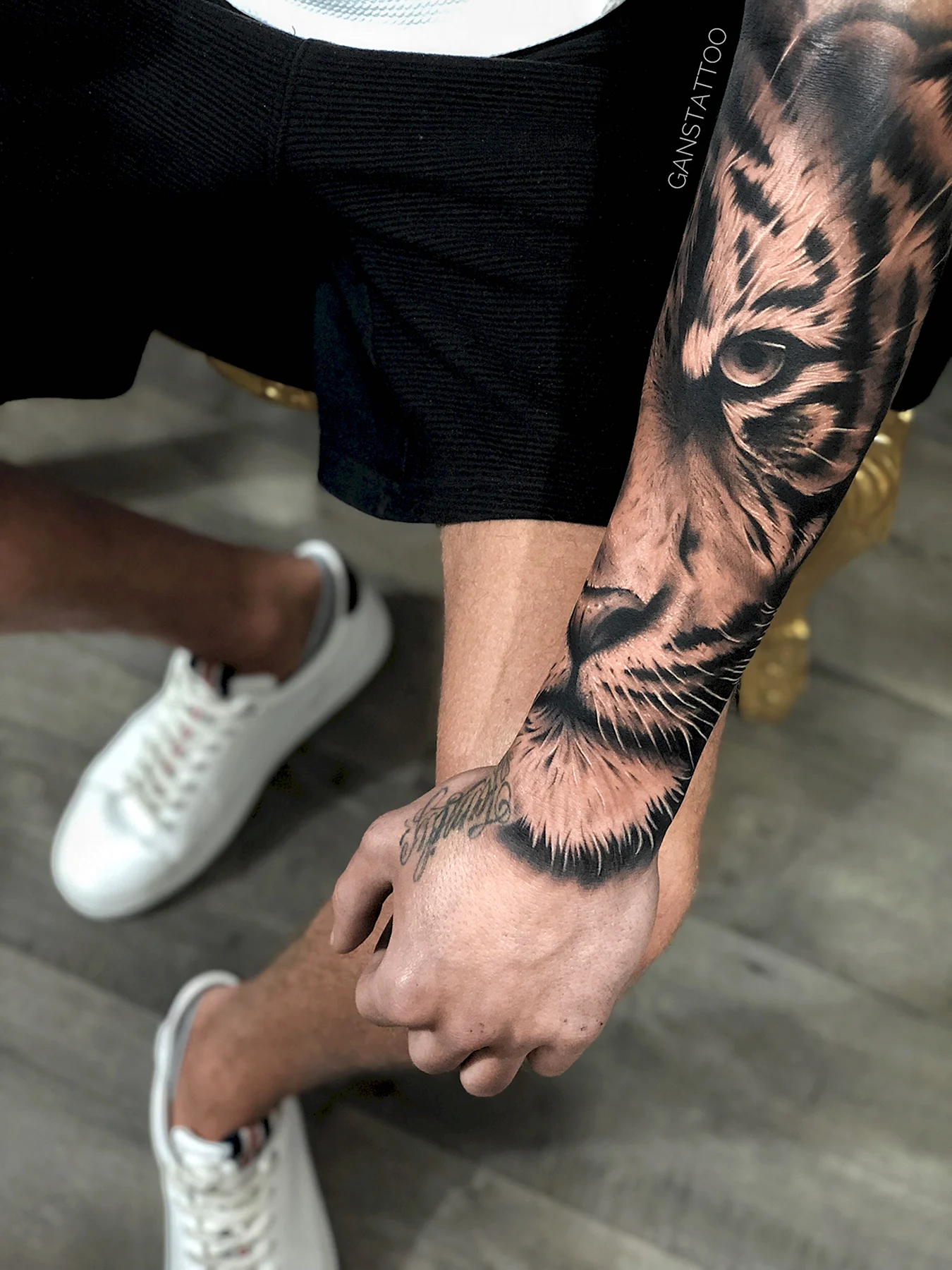 Тату тигр на руке для мужчин