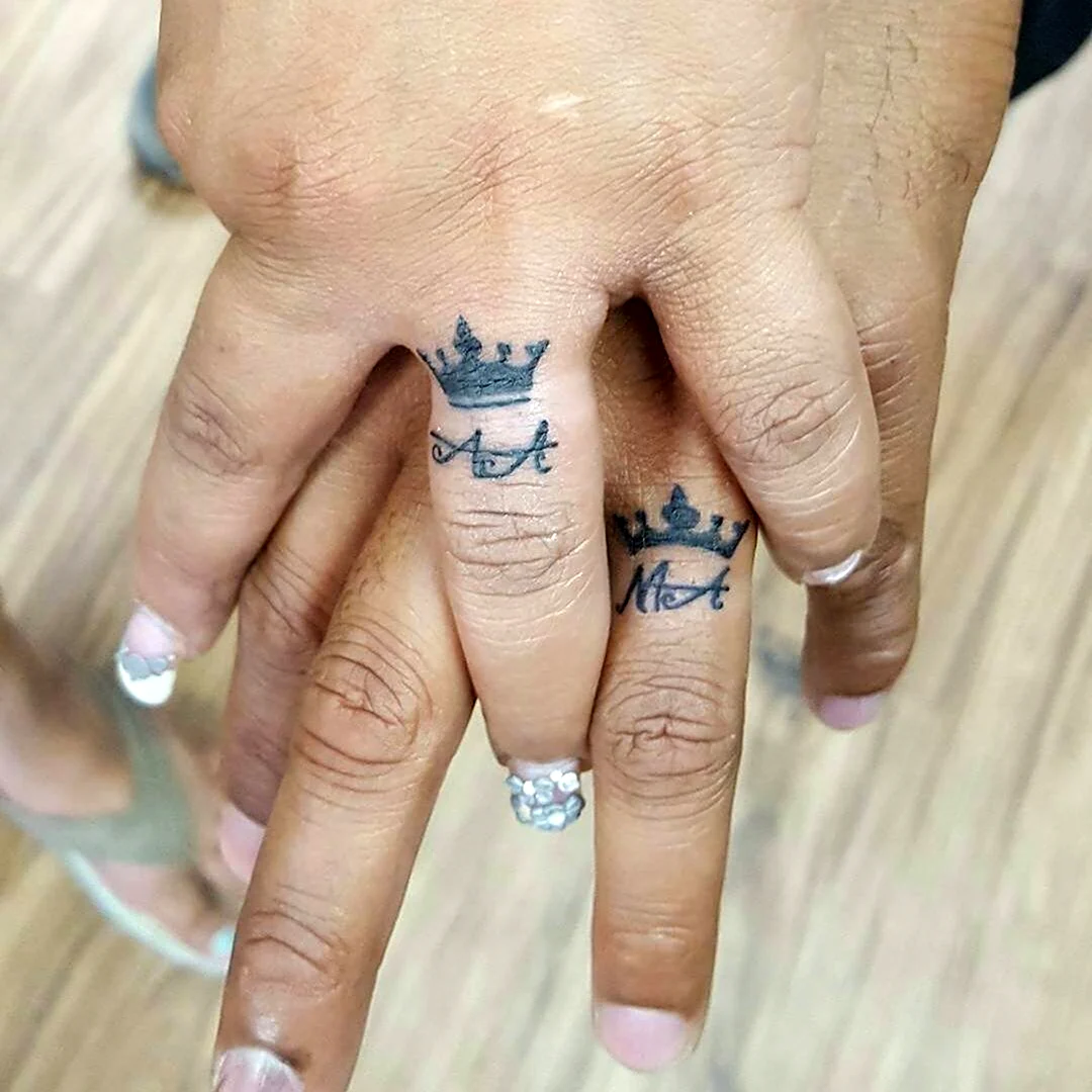 Татуировка кольцо на пальце
