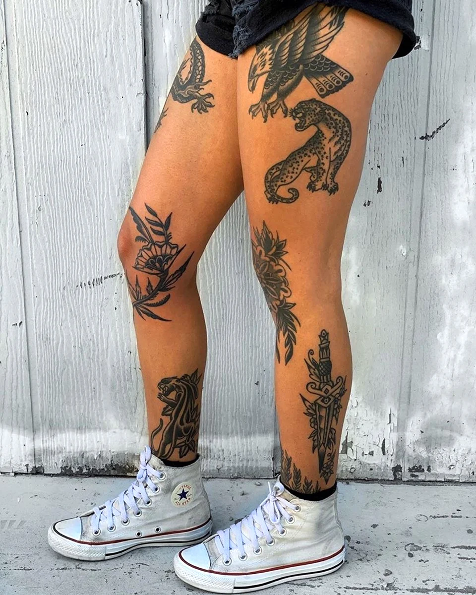 Татуировка на колене женская