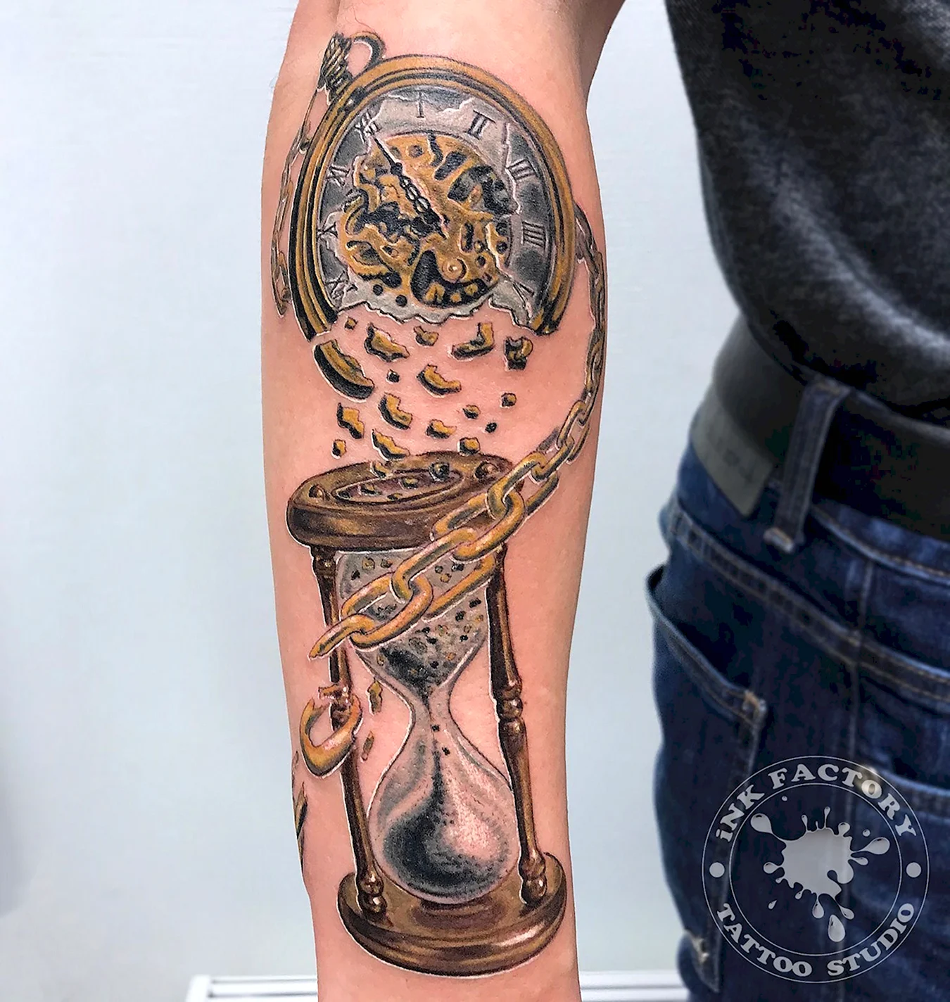 Татуировка песочные часы