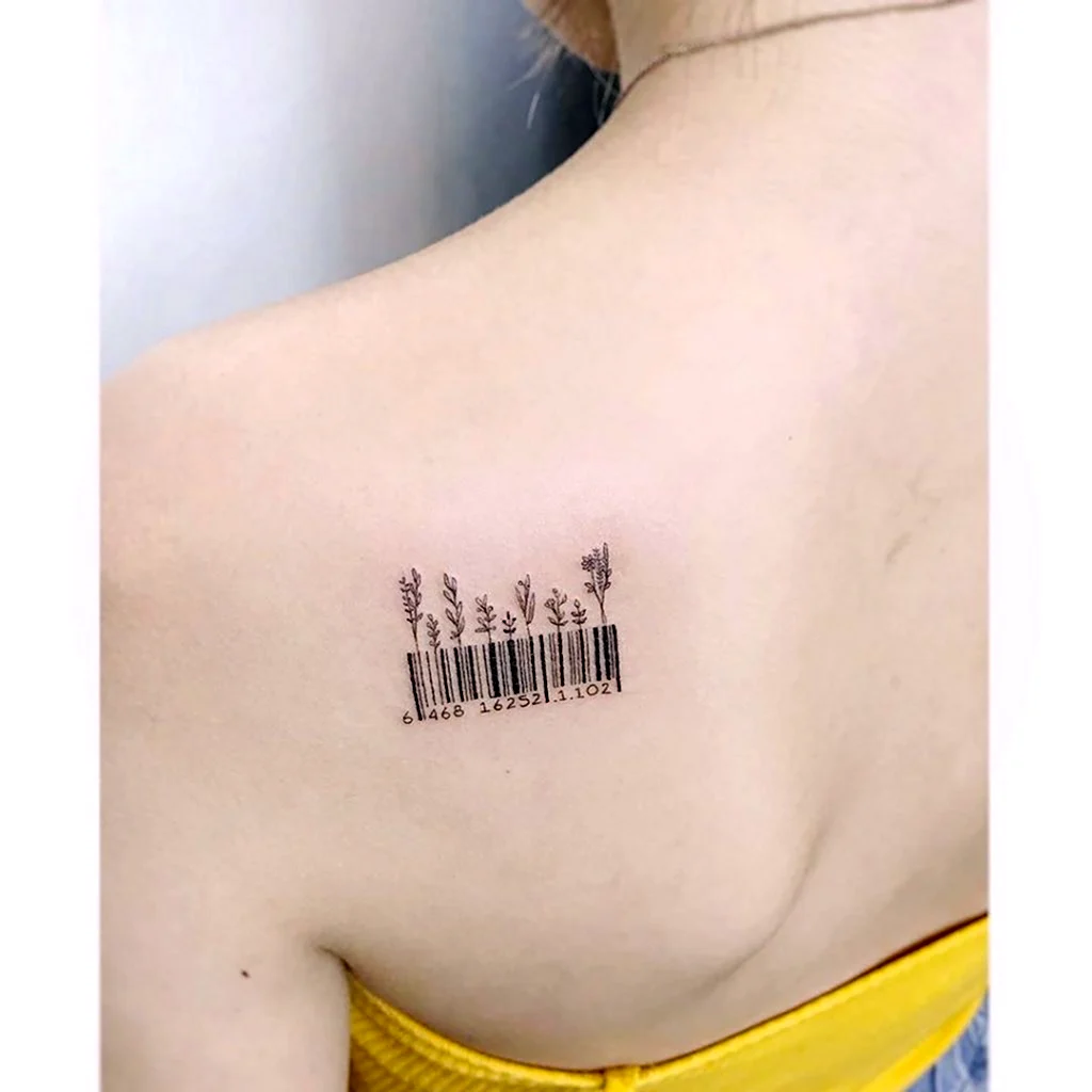 Татуировка в виде штрих кода
