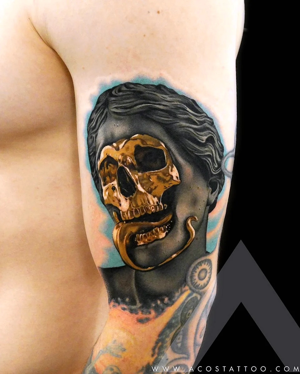 Татуировка золотого черепа