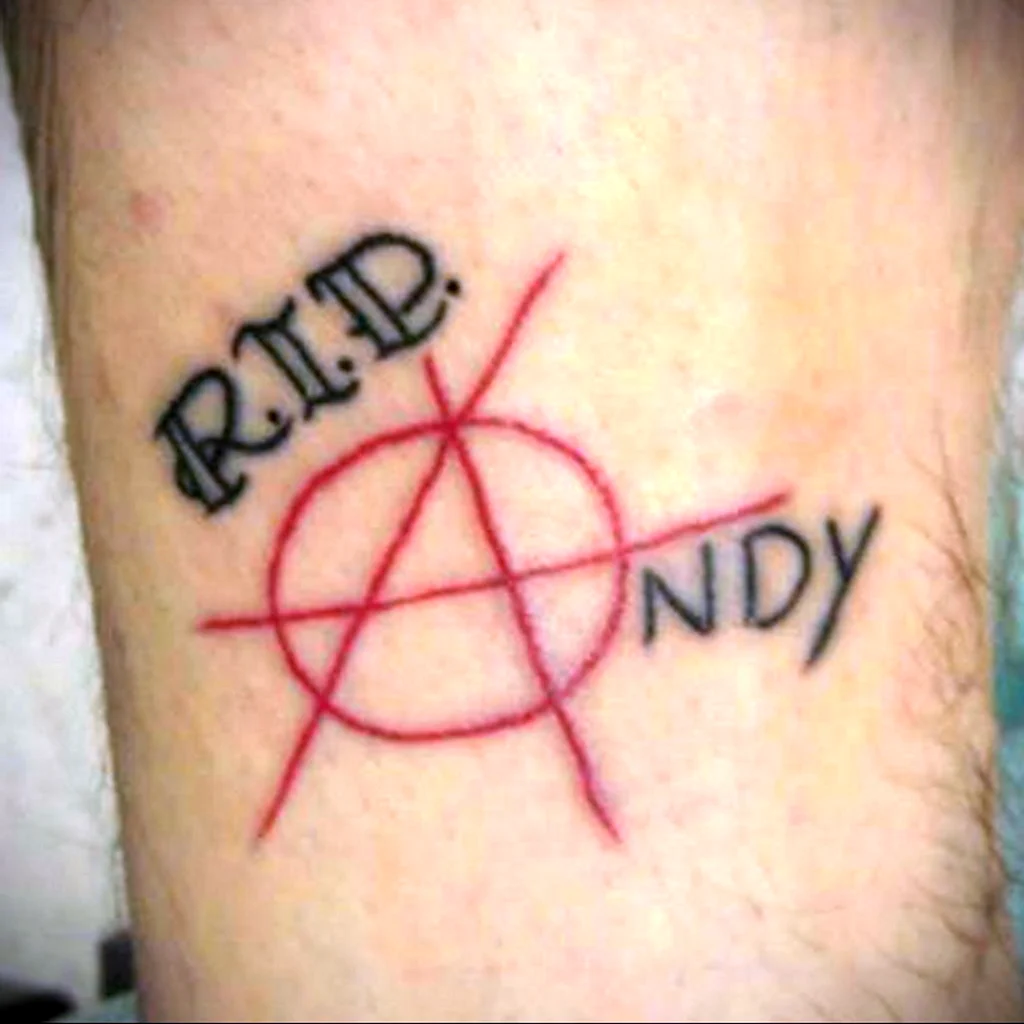 Татуировки со знаком анархии