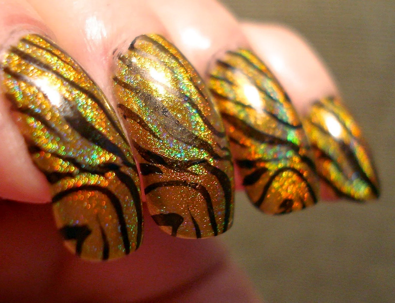 Тигровые ногти