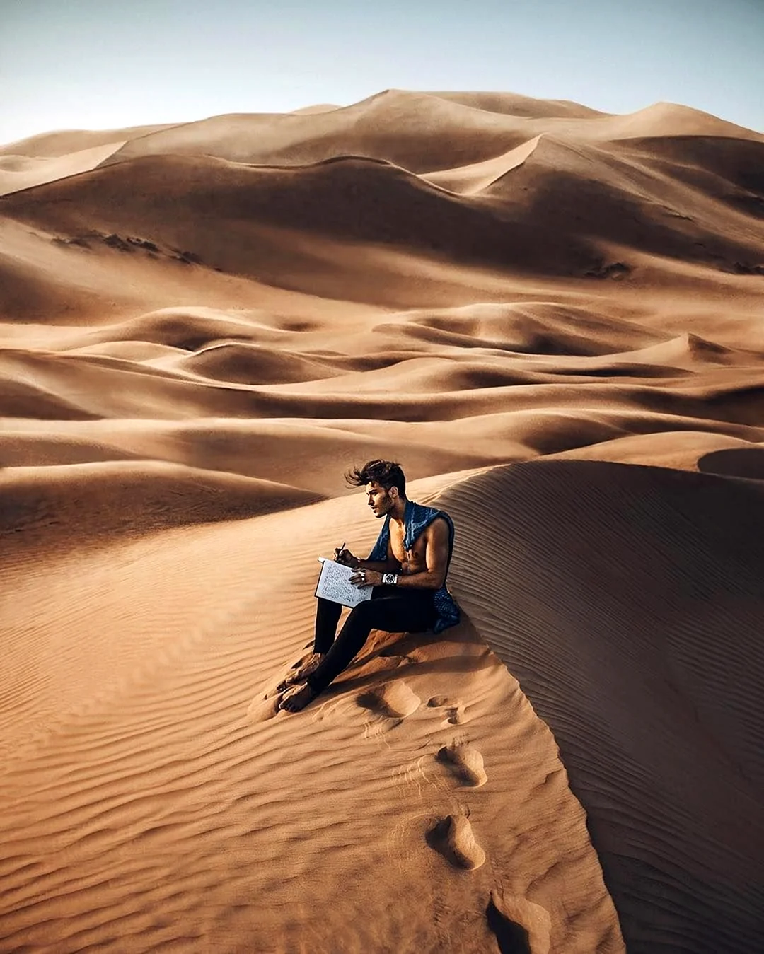 Тони Махфуд в пустыне