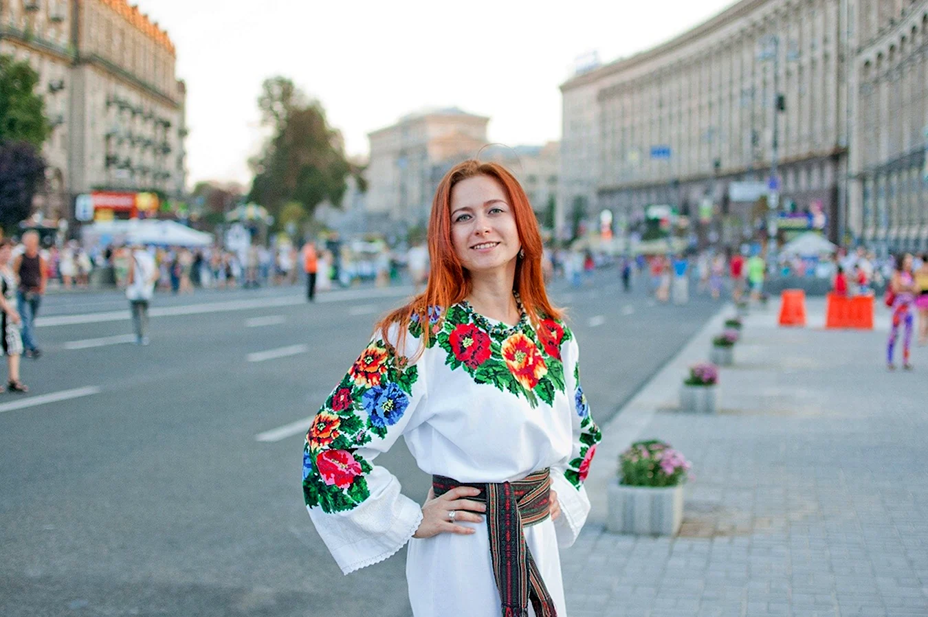 Украинки в вышиванках