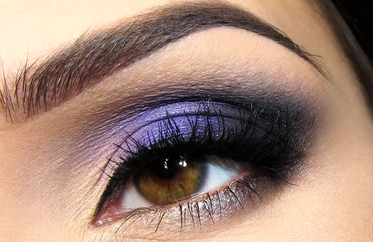 Вечерний макияж с фиолетовыми тенями