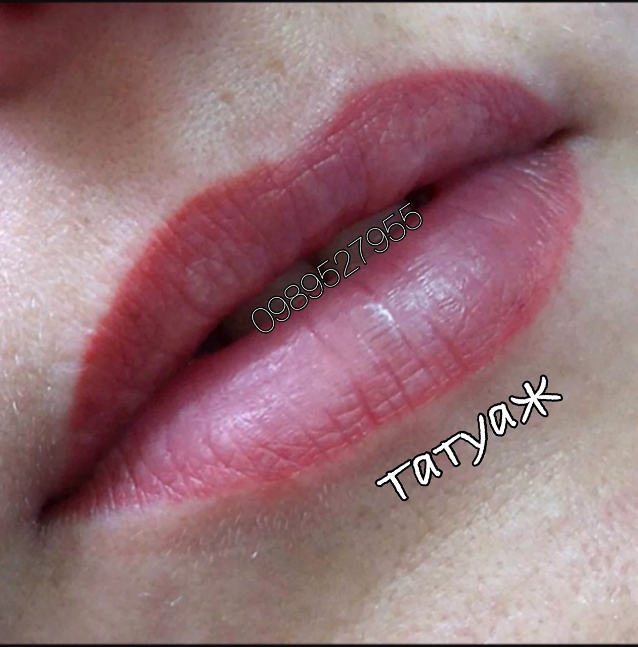 Заживший перманентный макияж губ помадный эффект