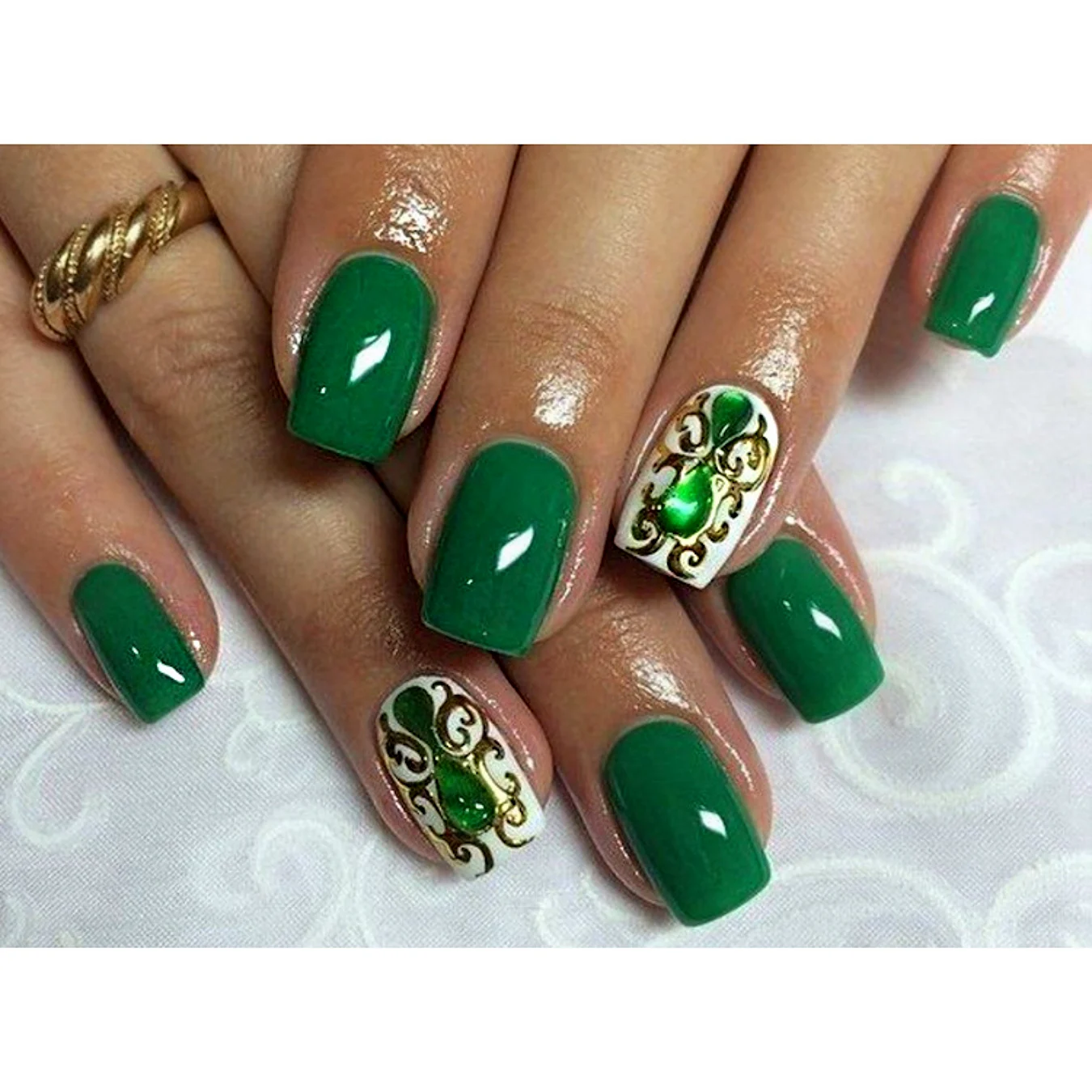 Зеленые ногти