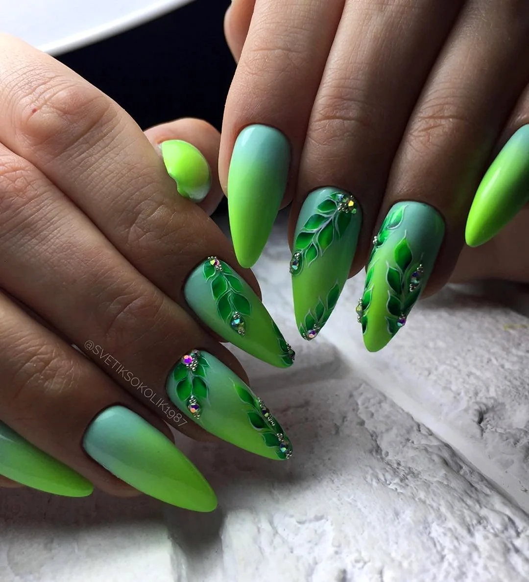 Зеленые ногти