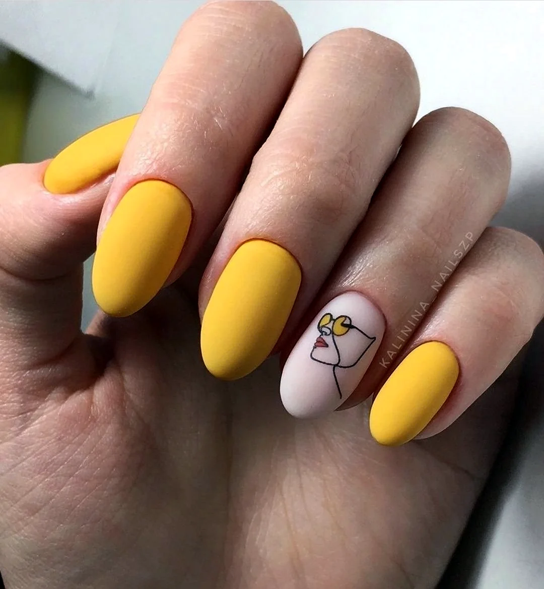 Желтые ногти