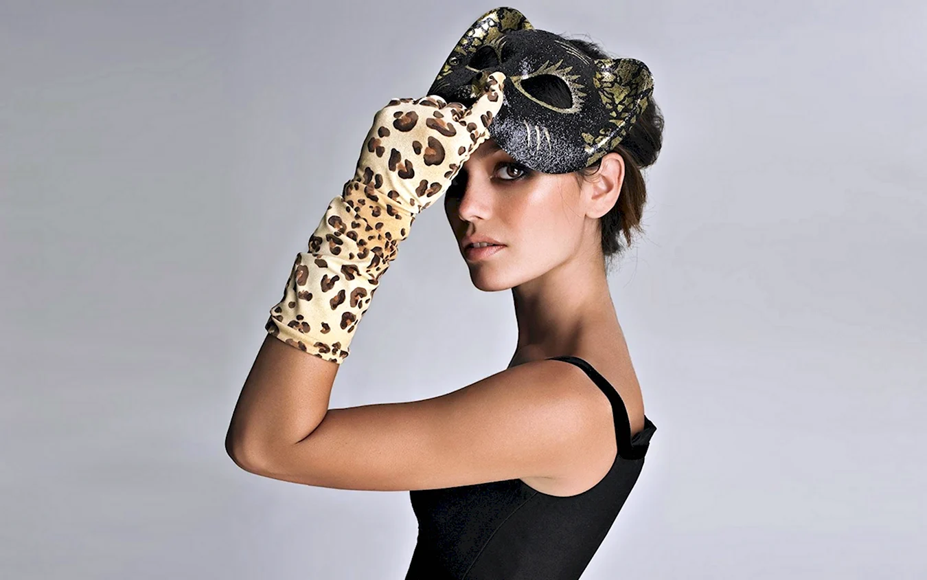 Женщина леопард