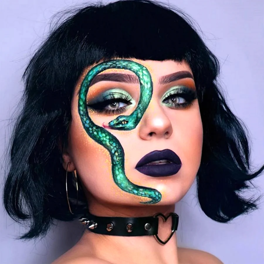 Змеиный макияж глаз