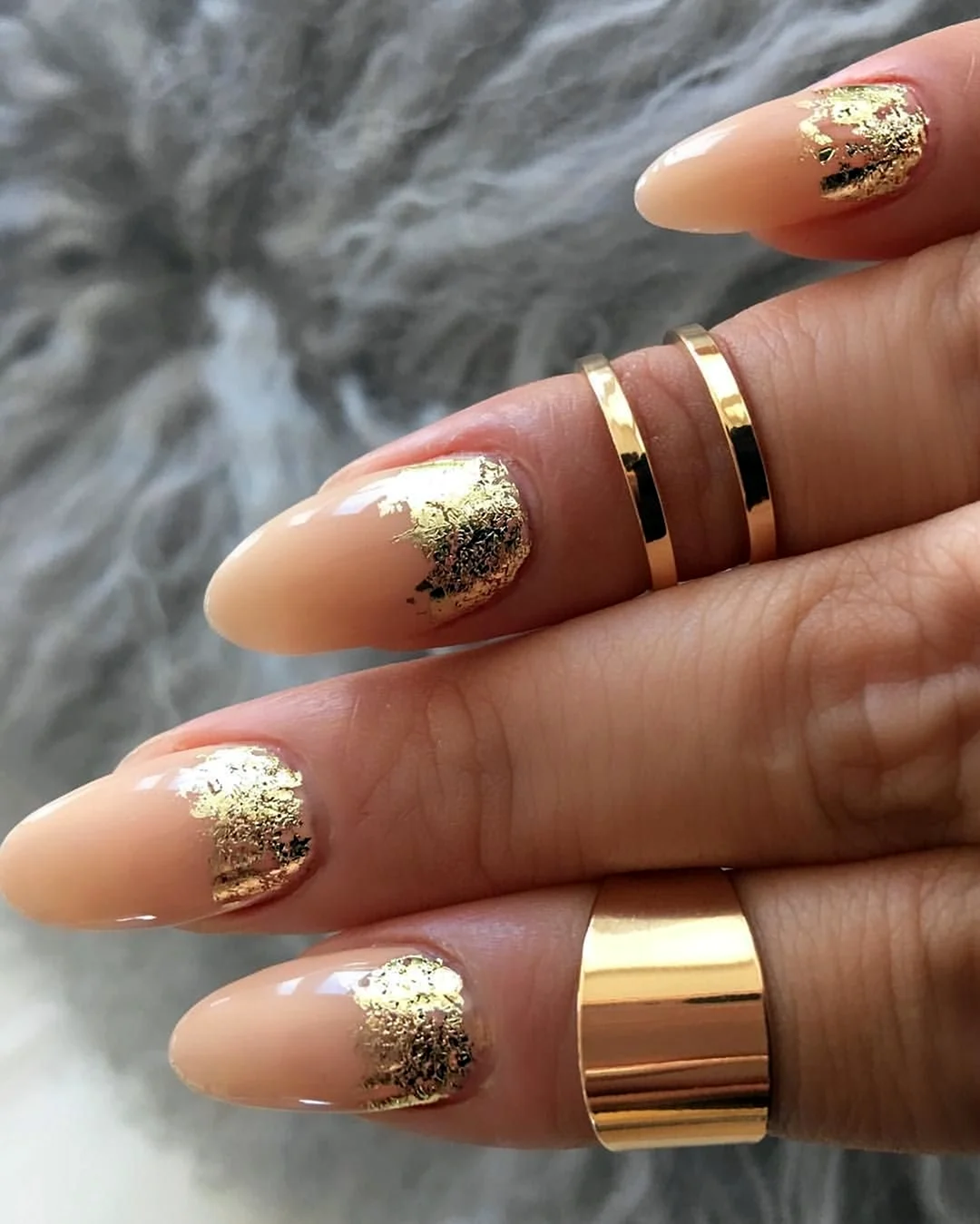 Золотые ногти