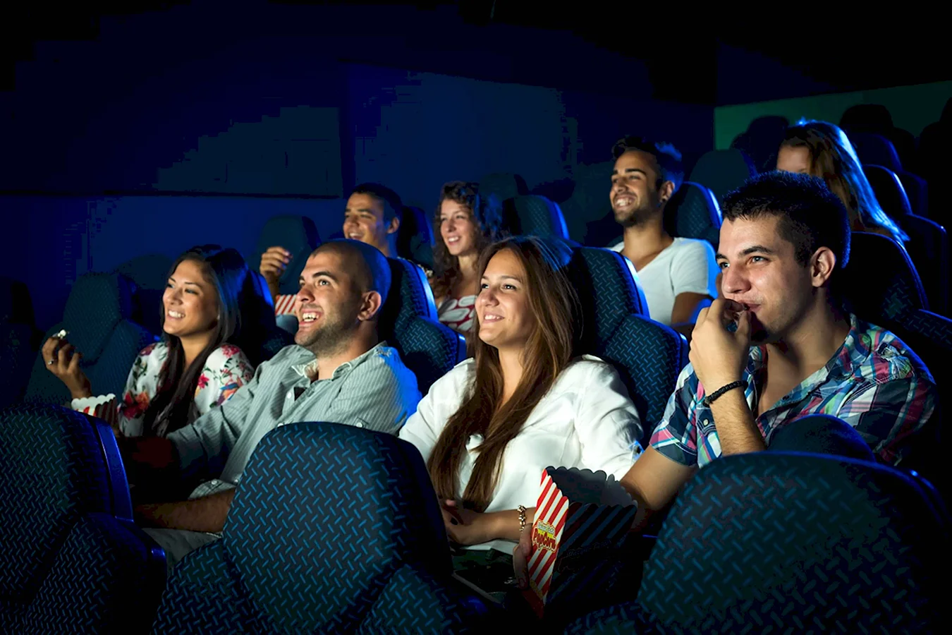 Зрители в кинотеатре